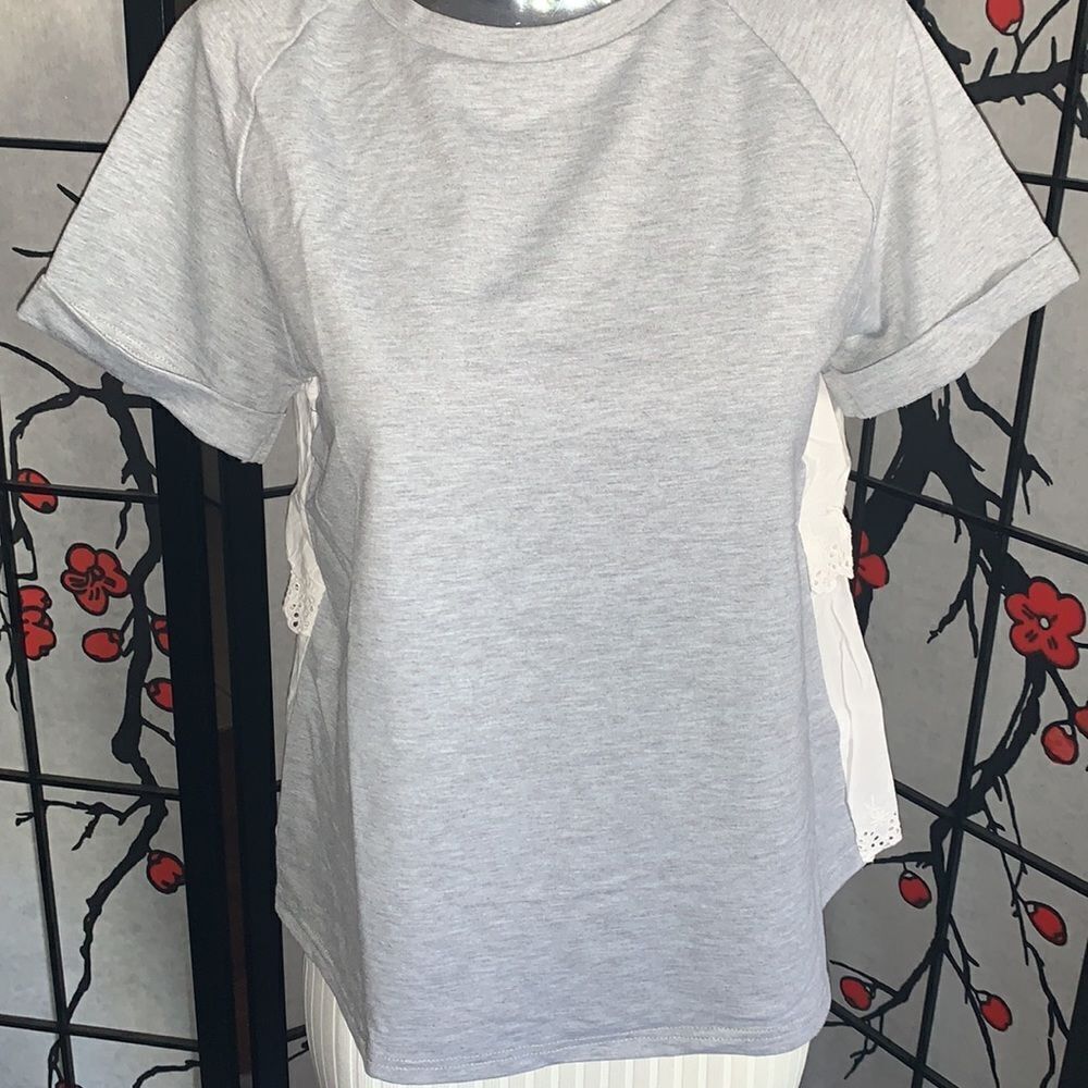 GILLI NWT grey blue short sleeve top in S,M and L.